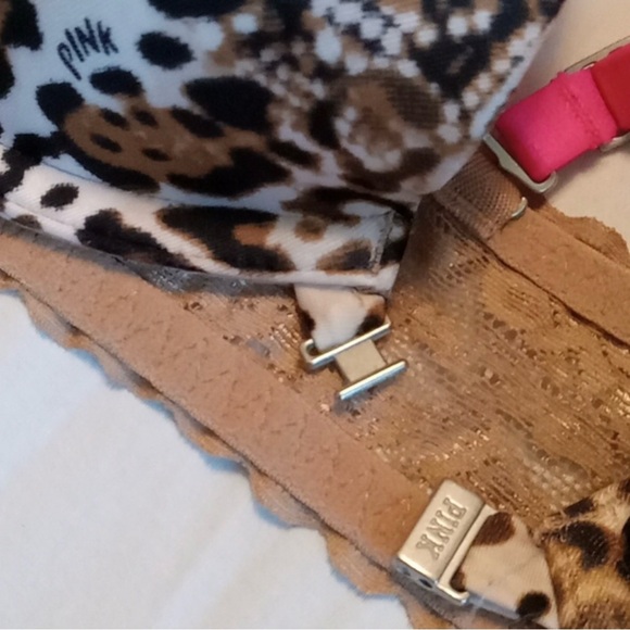 💞Victoria's Secret PINK Heartbreaker Plunge Push-Up Bra💞 - Picture 2 of 4